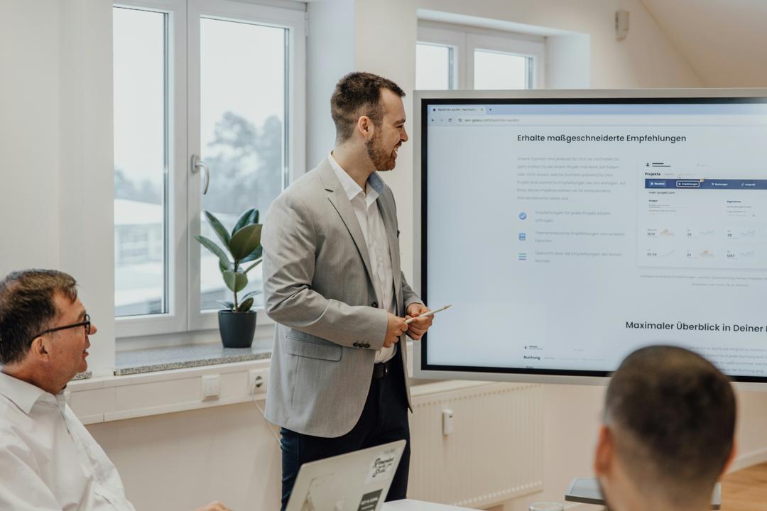 Prospection B2B 2030 : Tests multivariés, ROI par persona et campagnes LinkedIn + Email IA 🚀