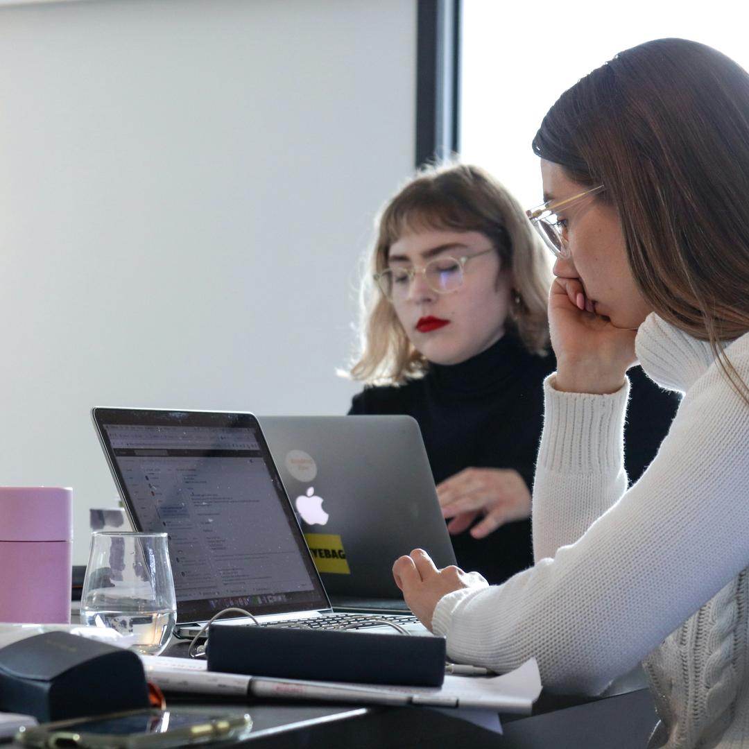 Prospection B2B 2031 : Analyse avancée des canaux et ROI par persona 🚀