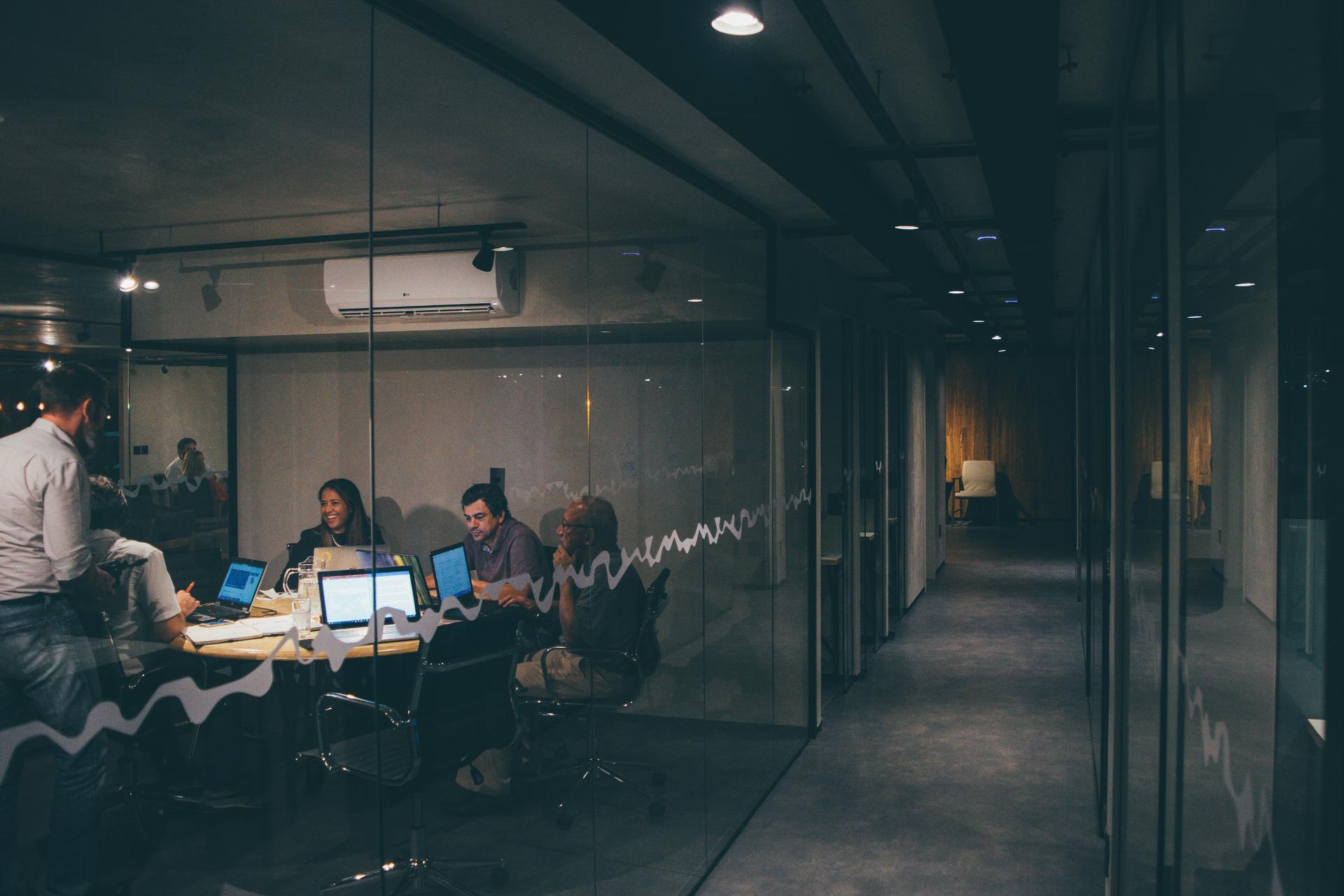 10 astuces avancées pour automatiser votre prospection LinkedIn avec IA en 2029 🤖