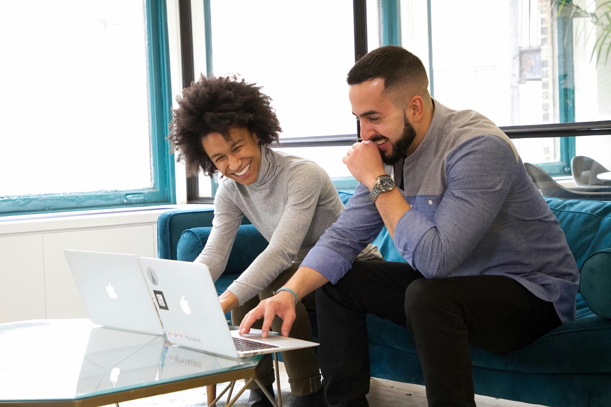 LinkedIn : lead generation B2B et B2C ultime avec Ads, contenu et automation